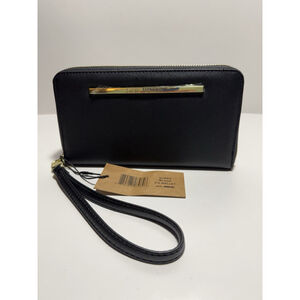 Steve Madden BZIPPY Wallet Black Gold Zip All Around Wristlet New with Tag